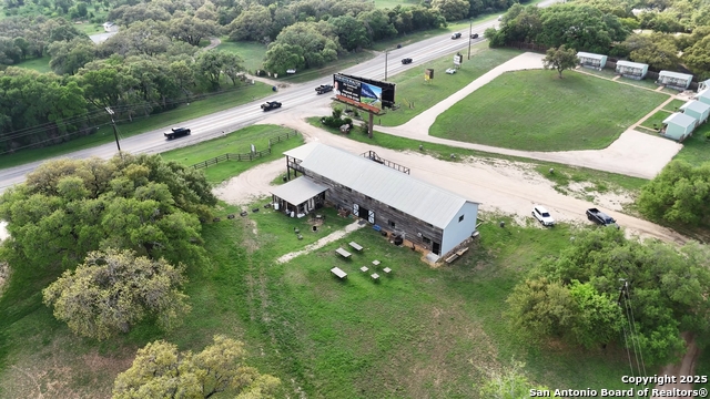 Listing photo id 1 for 7250 Fm 306
