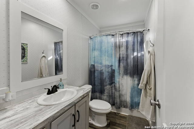 Listing photo id 34 for 7250 Fm 306