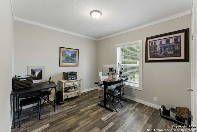 Listing photo id 45 for 7250 Fm 306