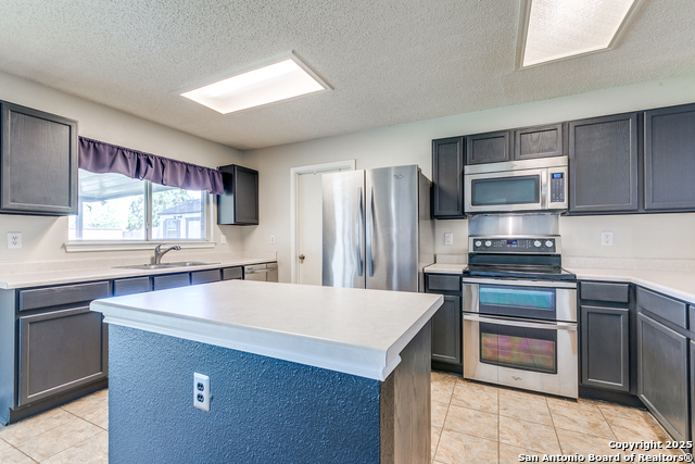 Image 10 of 24 For 6331 Regency Wood