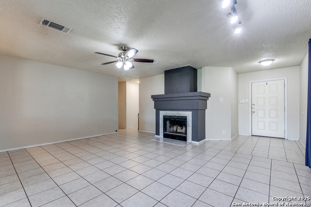 Image 4 of 24 For 6331 Regency Wood