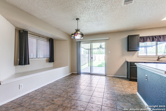 Image 8 of 24 For 6331 Regency Wood
