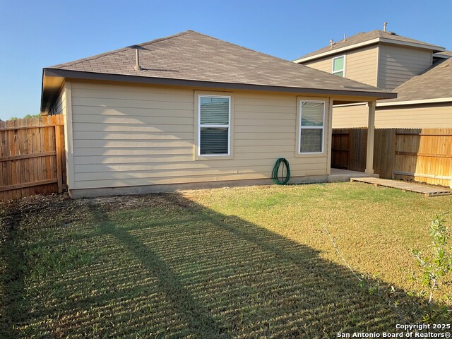 Listing photo id 10 for 256 Middle Green Loop