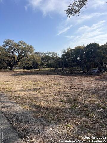 Listing photo id 3 for 3389 Lakeview