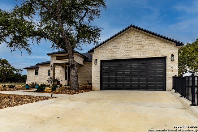 Details for 102 Eli Seal, Blanco, TX 78606