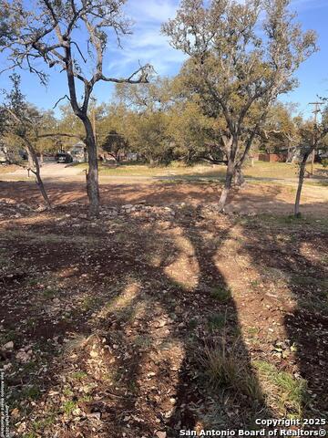 Listing photo id 3 for 3355 Lakeview