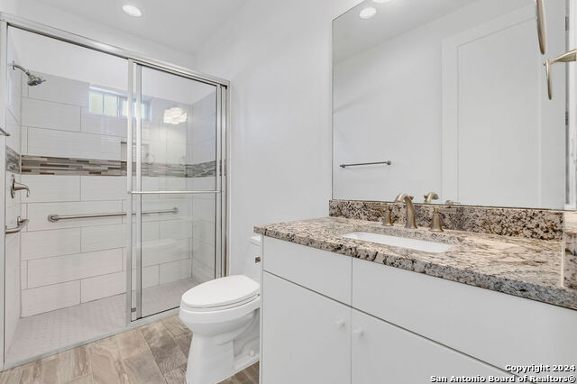 Image 17 of 27 For 1303 Summerfield