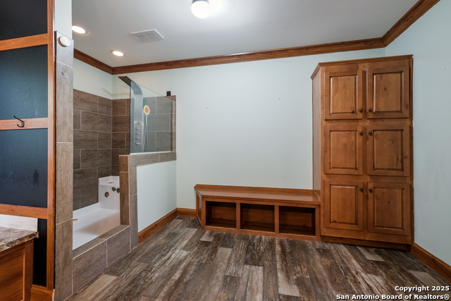 Image 11 of 27 For 384 Adcock