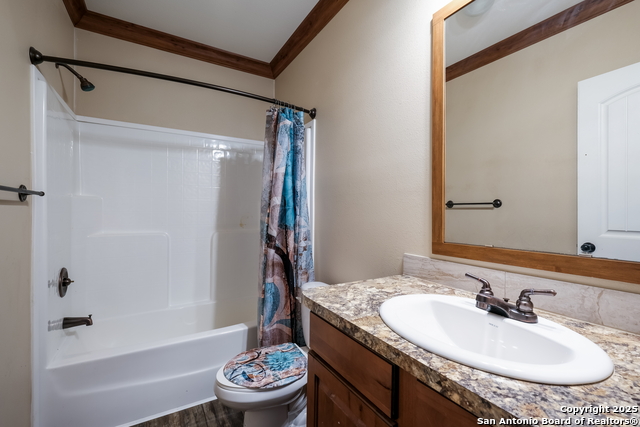 Image 16 of 27 For 384 Adcock