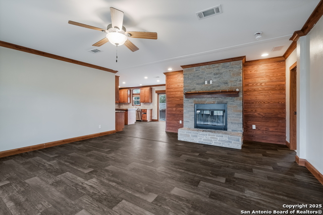 Image 2 of 27 For 384 Adcock