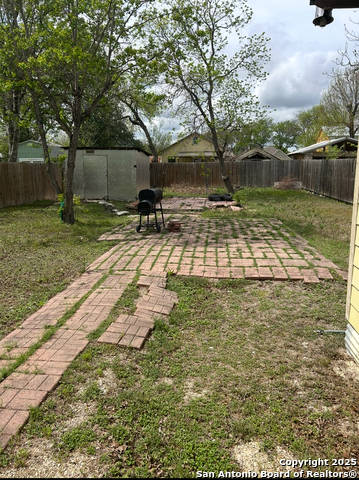 Image 4 of 6 For 2258 Mill W