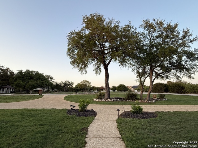 Image 4 of 71 For 211 Macaw Ln