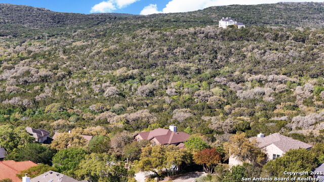 Listing photo id 11 for 11414 & 11418 Lago Vista