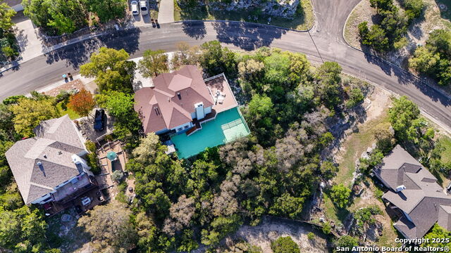 Listing photo id 14 for 11414 & 11418 Lago Vista