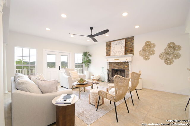 Listing photo id 21 for 11414 & 11418 Lago Vista
