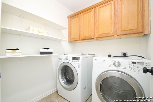 Listing photo id 36 for 11414 & 11418 Lago Vista