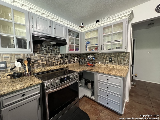 Image 13 of 26 For 4307 Lakebend West