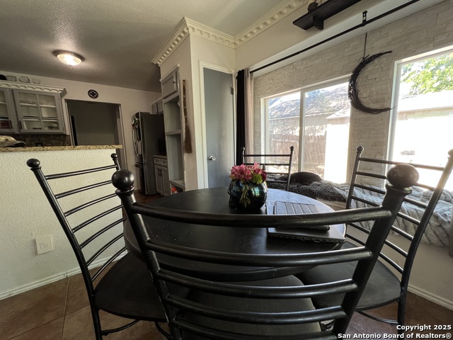 Image 15 of 26 For 4307 Lakebend West