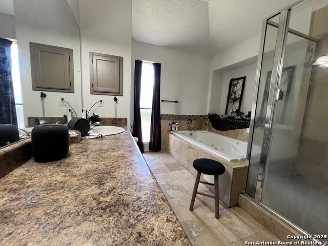 Image 18 of 26 For 4307 Lakebend West