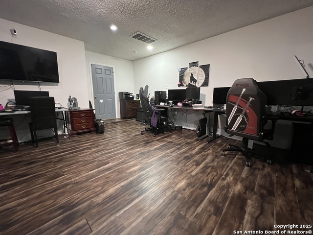 Image 22 of 26 For 4307 Lakebend West
