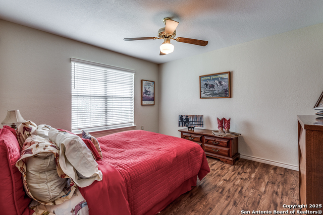 Listing photo id 12 for 10767 Rosemar Lane