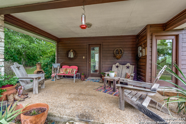 Listing photo id 14 for 10767 Rosemar Lane