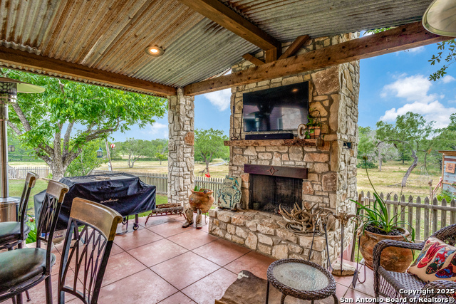 Listing photo id 16 for 10767 Rosemar Lane