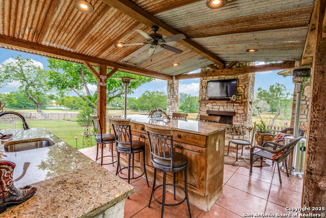Listing photo id 18 for 10767 Rosemar Lane