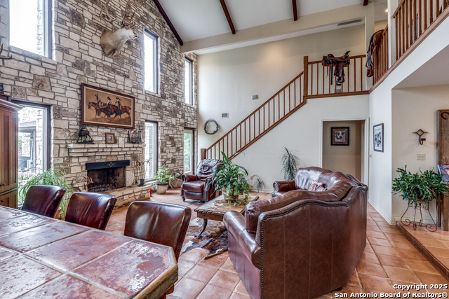 Listing photo id 1 for 10767 Rosemar Lane