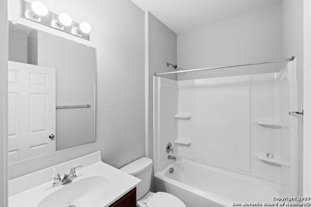 Image 18 of 37 For 416 Salz Way