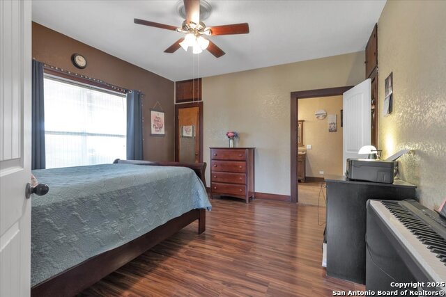 Listing photo id 15 for 1582 County Road 3700