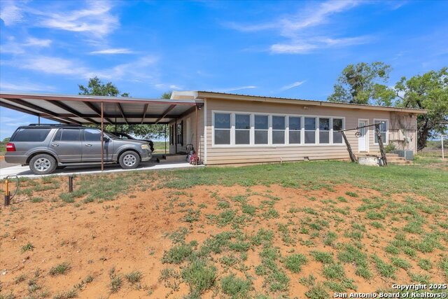 Listing photo id 21 for 1582 County Road 3700