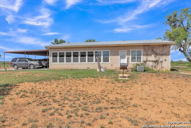 Listing photo id 22 for 1582 County Road 3700