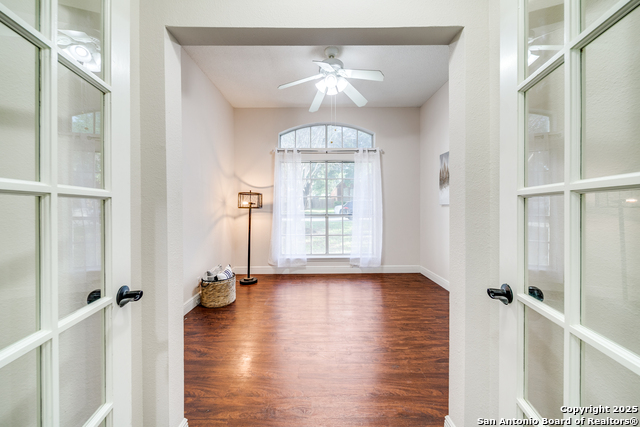 Image 20 of 25 For 5207 Pine Lake Dr