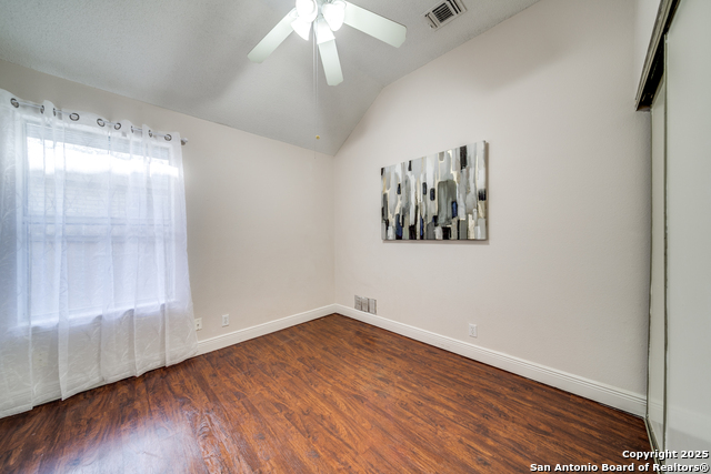 Image 21 of 25 For 5207 Pine Lake Dr