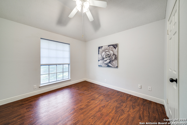 Image 22 of 25 For 5207 Pine Lake Dr