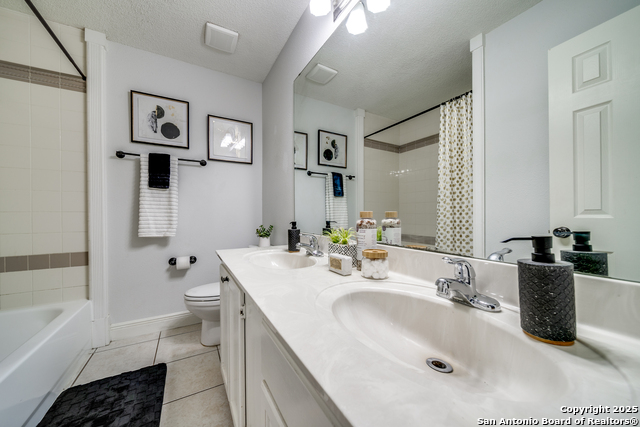 Image 23 of 25 For 5207 Pine Lake Dr