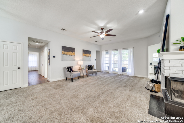 Image 7 of 25 For 5207 Pine Lake Dr