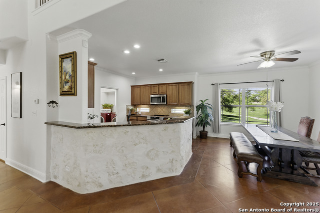 Image 11 of 52 For 1739 Mountain Springs