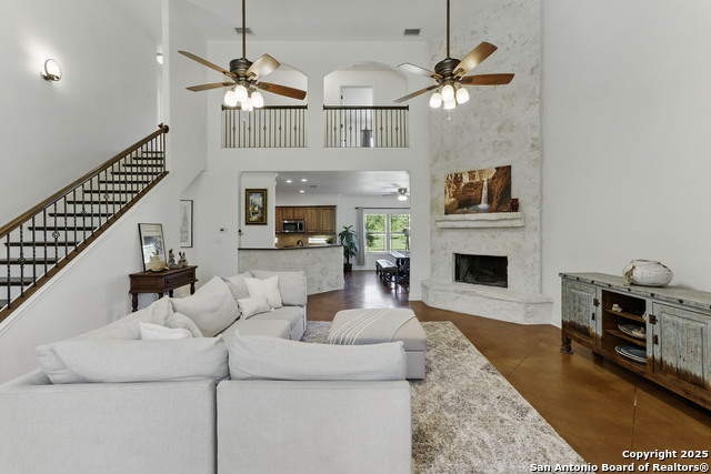 Image 4 of 52 For 1739 Mountain Springs
