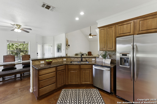 Image 9 of 52 For 1739 Mountain Springs