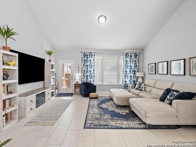 Image 15 of 35 For 27522 Paraiso Sands