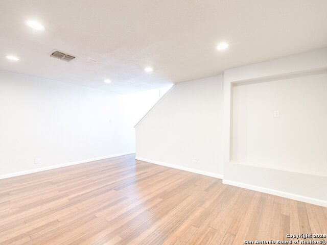 Image 12 of 42 For 100 Lorenz Rd  1501