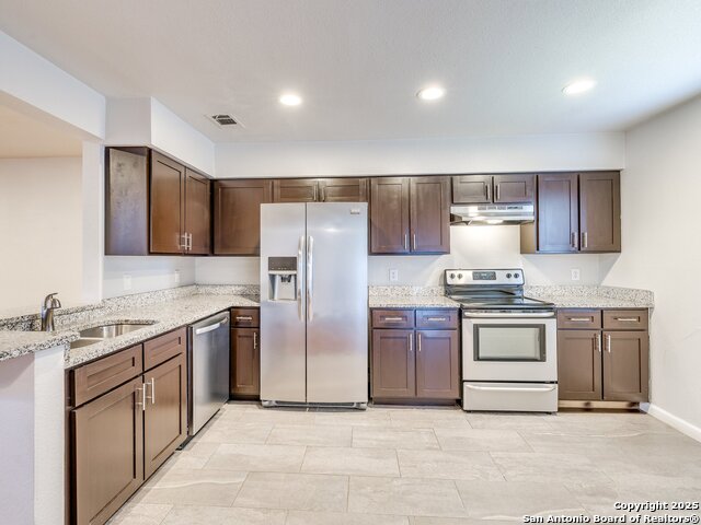 Image 17 of 42 For 100 Lorenz Rd  1501