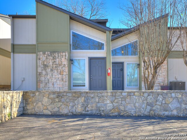 Image 2 of 42 For 100 Lorenz Rd  1501