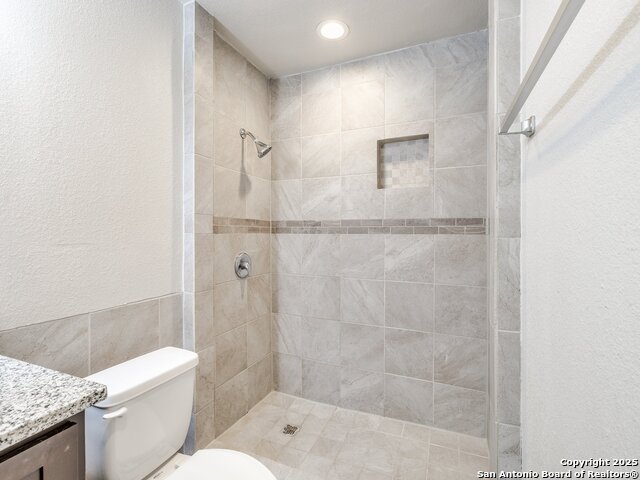 Image 23 of 42 For 100 Lorenz Rd  1501