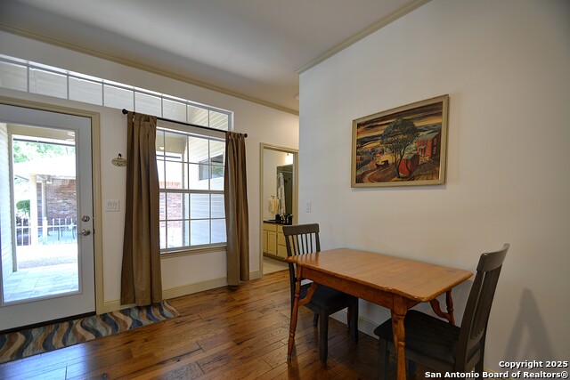 Listing photo id 15 for 215 Canyon Creek