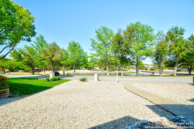 Listing photo id 1 for 215 Canyon Creek