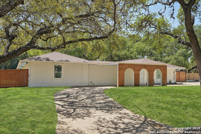 Image 4 of 69 For 3730 Marymont