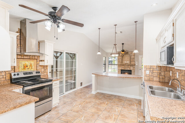 Image 11 of 27 For 9935 Village Briar